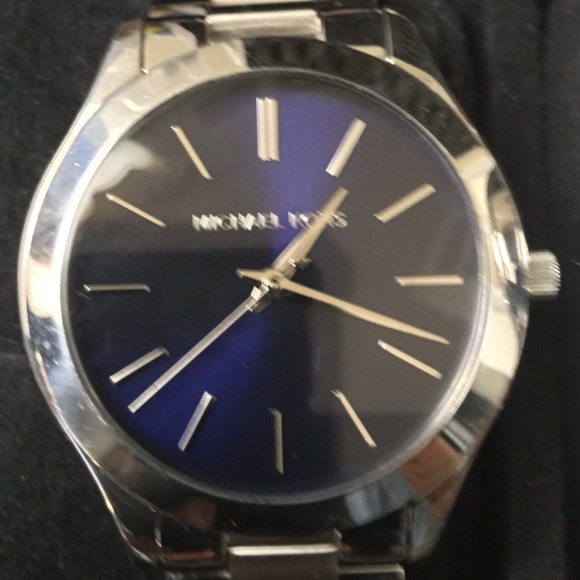 Michael Kors  Lady's Runway Navy Blue Dial SS - Picture 2 of 2